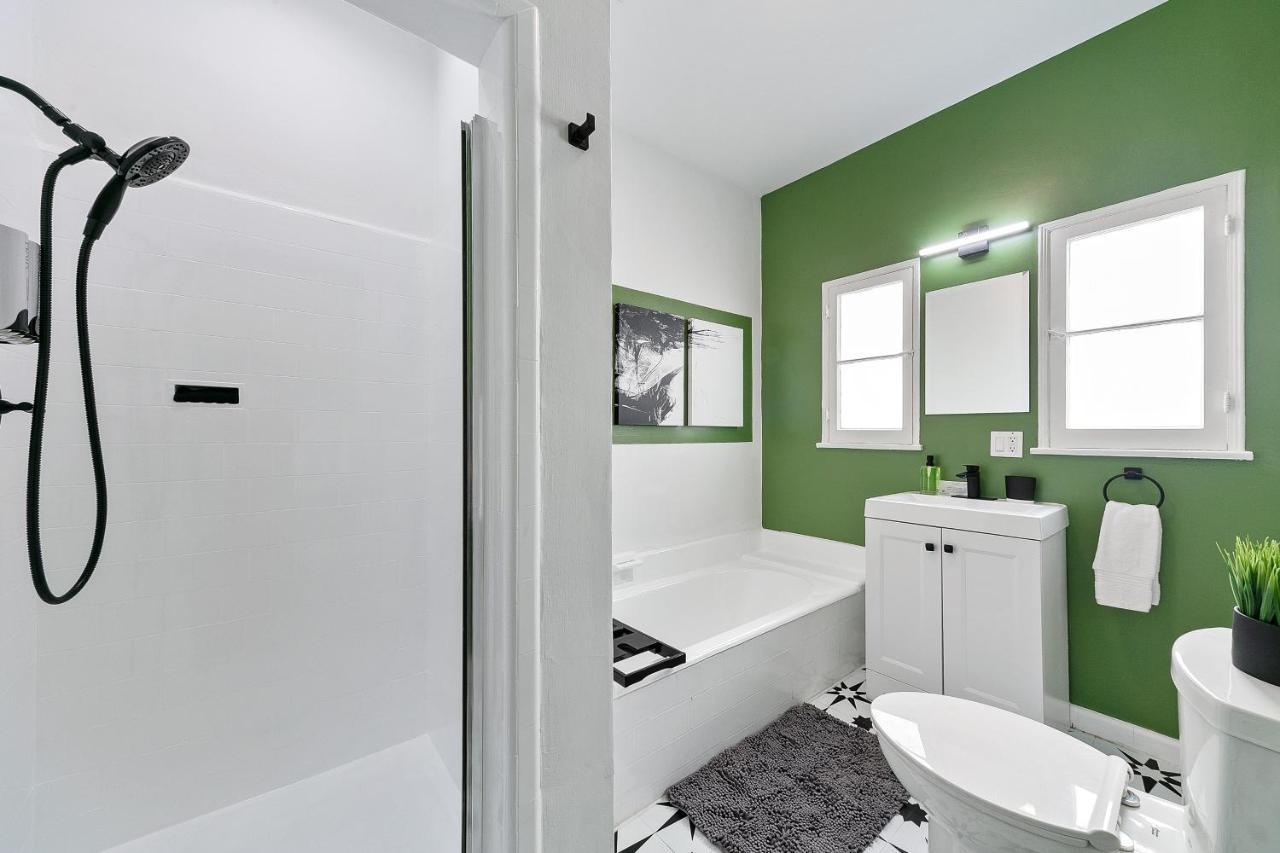 Beverly Hills Stylish & Central 1 Bedroom Apt + Parking Los Angeles Dış mekan fotoğraf