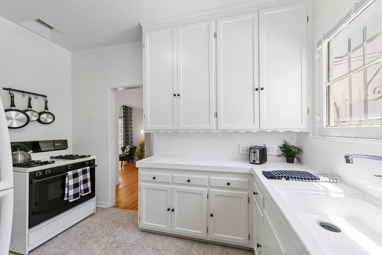 Beverly Hills Stylish & Central 1 Bedroom Apt + Parking Los Angeles Dış mekan fotoğraf